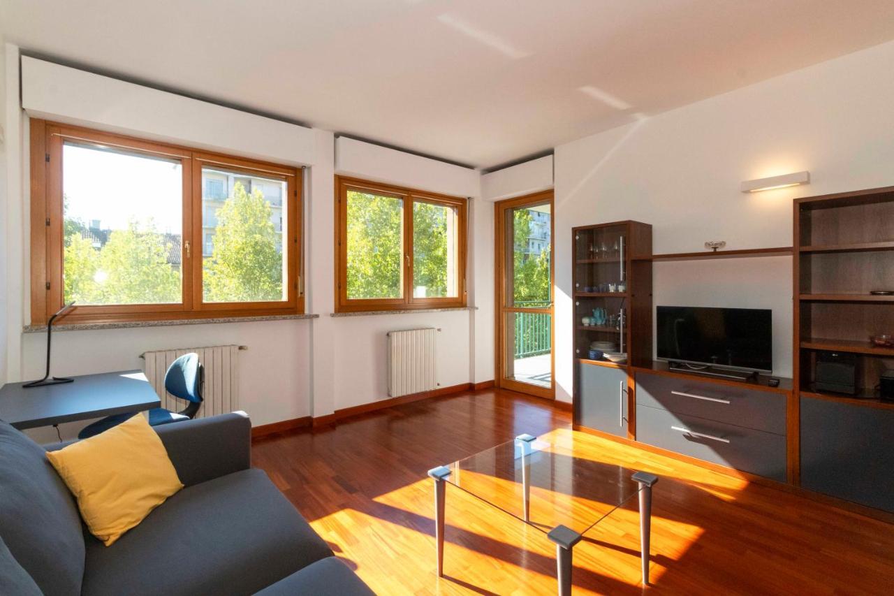 Cozy&Spacious Apt 2 Min Walk From The Tram Stop! Leilighet Torino Eksteriør bilde