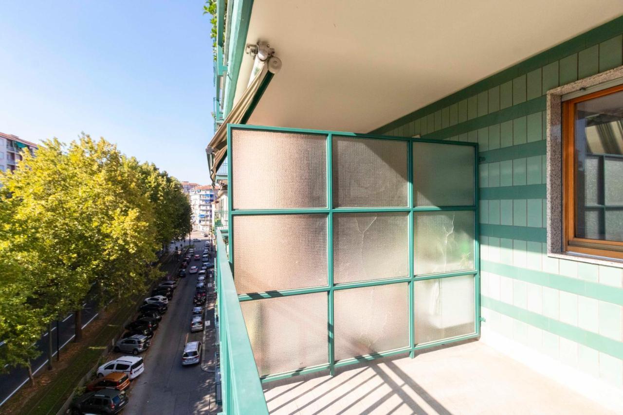 Cozy&Spacious Apt 2 Min Walk From The Tram Stop! Leilighet Torino Eksteriør bilde