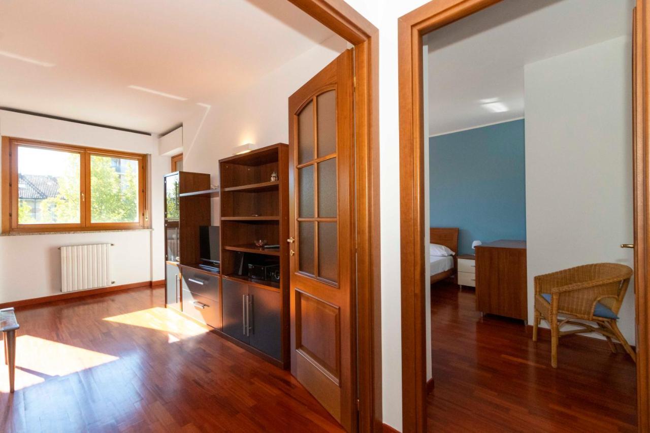 Cozy&Spacious Apt 2 Min Walk From The Tram Stop! Leilighet Torino Eksteriør bilde