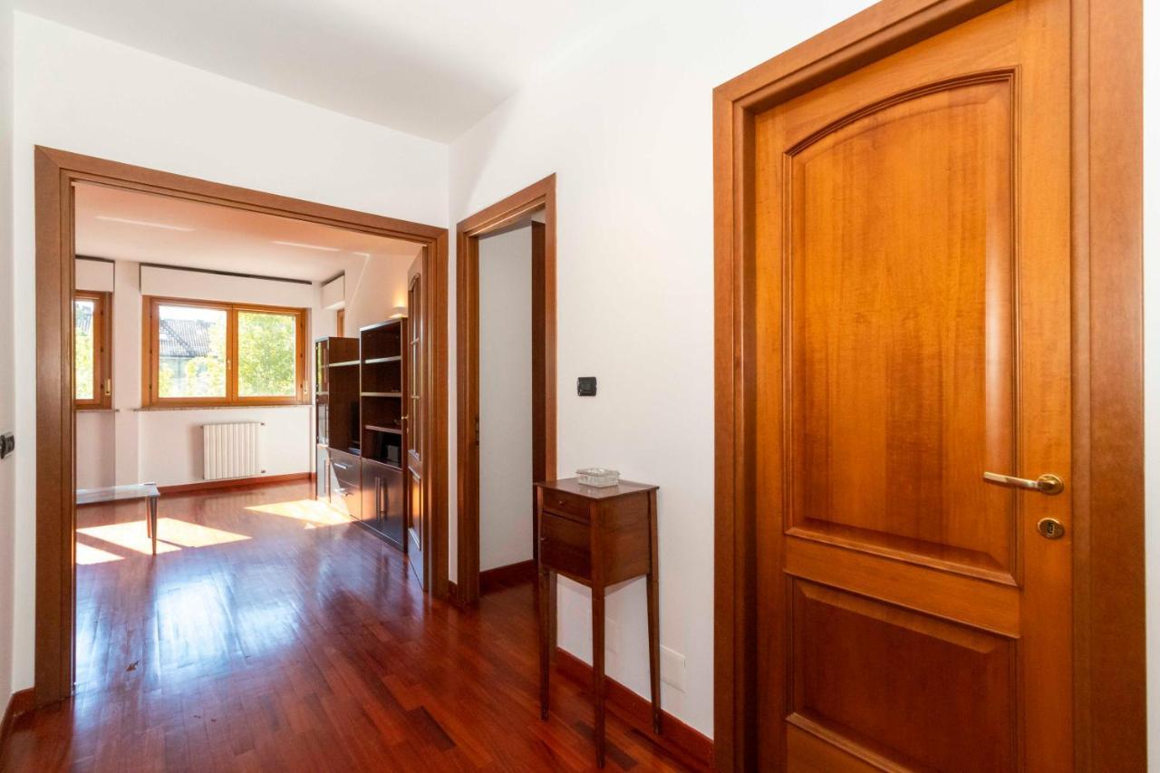 Cozy&Spacious Apt 2 Min Walk From The Tram Stop! Leilighet Torino Eksteriør bilde