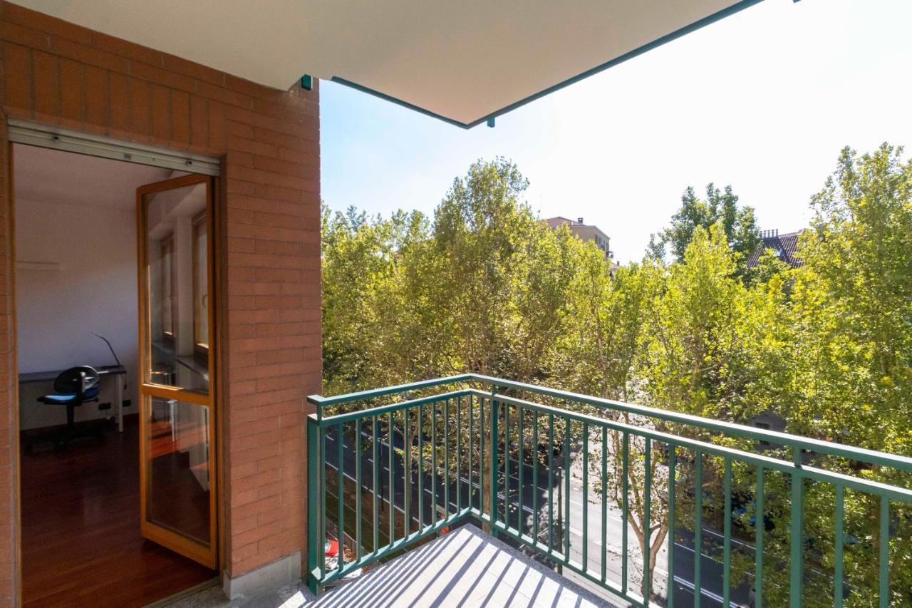 Cozy&Spacious Apt 2 Min Walk From The Tram Stop! Leilighet Torino Eksteriør bilde