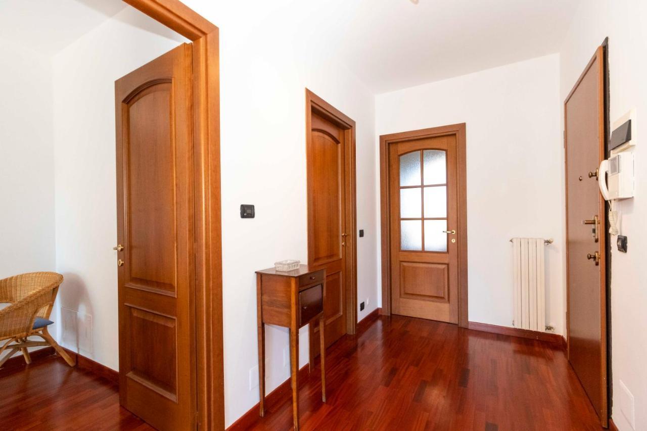Cozy&Spacious Apt 2 Min Walk From The Tram Stop! Leilighet Torino Eksteriør bilde