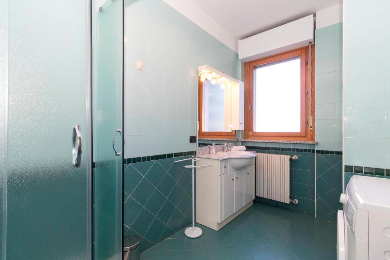 Cozy&Spacious Apt 2 Min Walk From The Tram Stop! Leilighet Torino Eksteriør bilde
