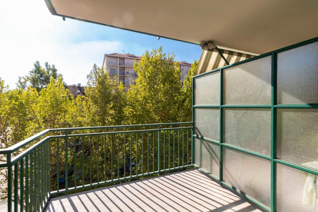 Cozy&Spacious Apt 2 Min Walk From The Tram Stop! Leilighet Torino Eksteriør bilde